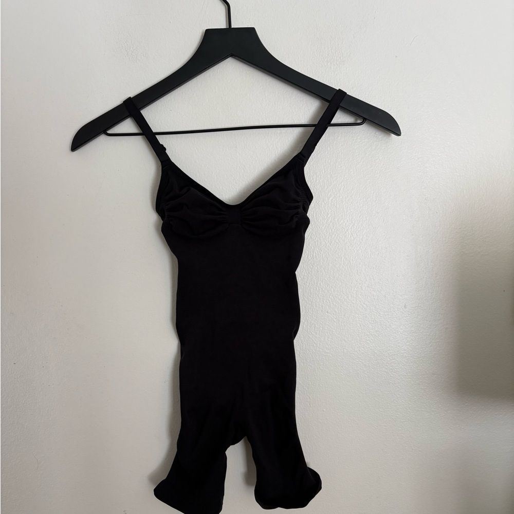 SKIMS Seamless Sculpt Mid Thigh Bodysuit Shape-wear Black Women's Small NWOT AC